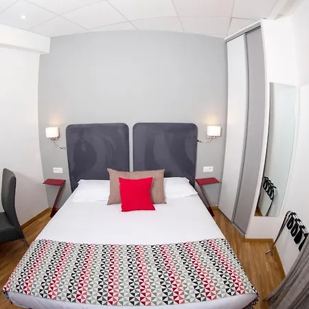 Hotell Mediterranee Calvi (Corsica)