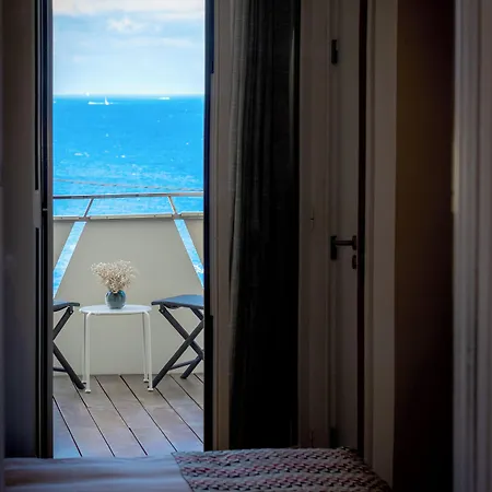 Отель Mediterranee