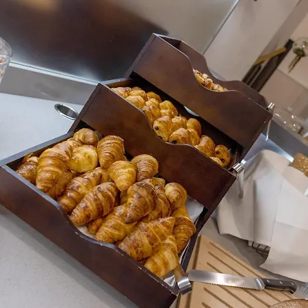 Mediterranee Hotel Calvi (Corsica)