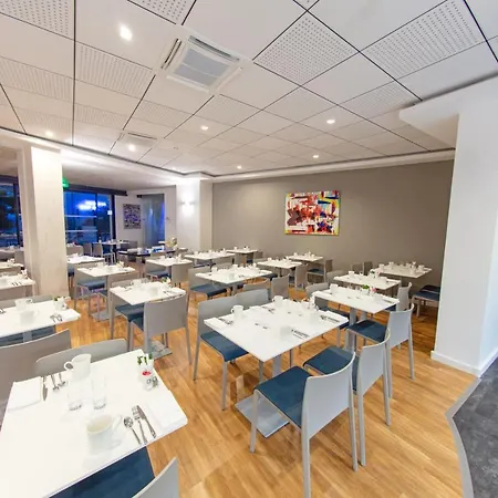 Hotel Mediterranee Calvi (Corsica)