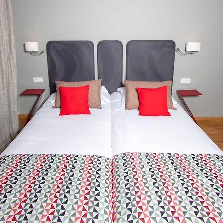 Méditerranée 3* Calvi (Corsica)