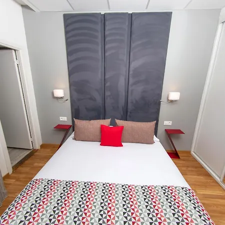 Hotel Mediterranee Calvi (Corsica)