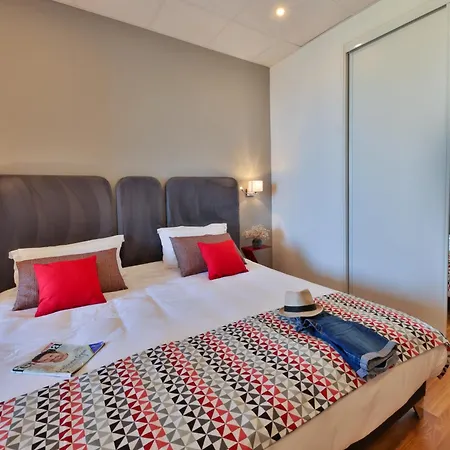 Méditerranée Hotel 3*
