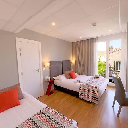Méditerranée Hotel 3*