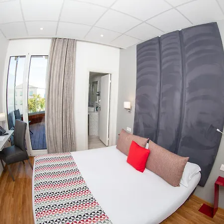 Méditerranée Hotel 3*
