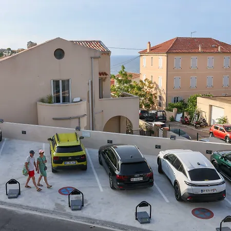 Méditerranée 3* Calvi (Corsica)