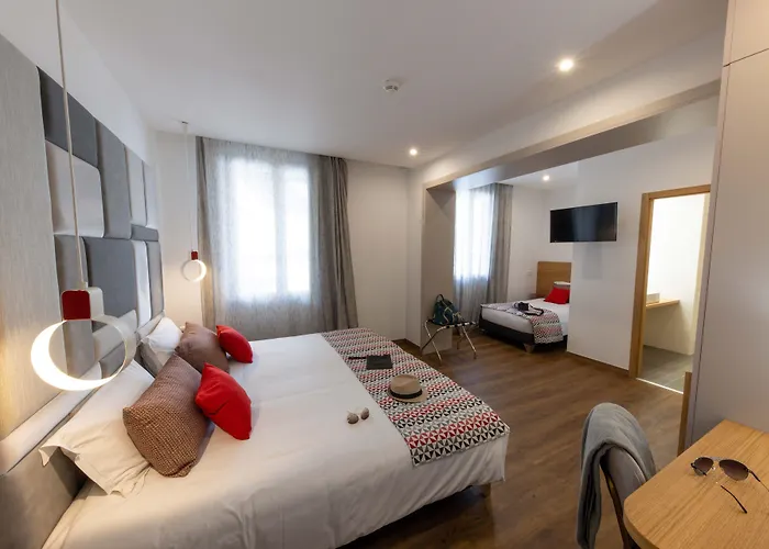 Mediterranee Hotel Calvi (Corsica)